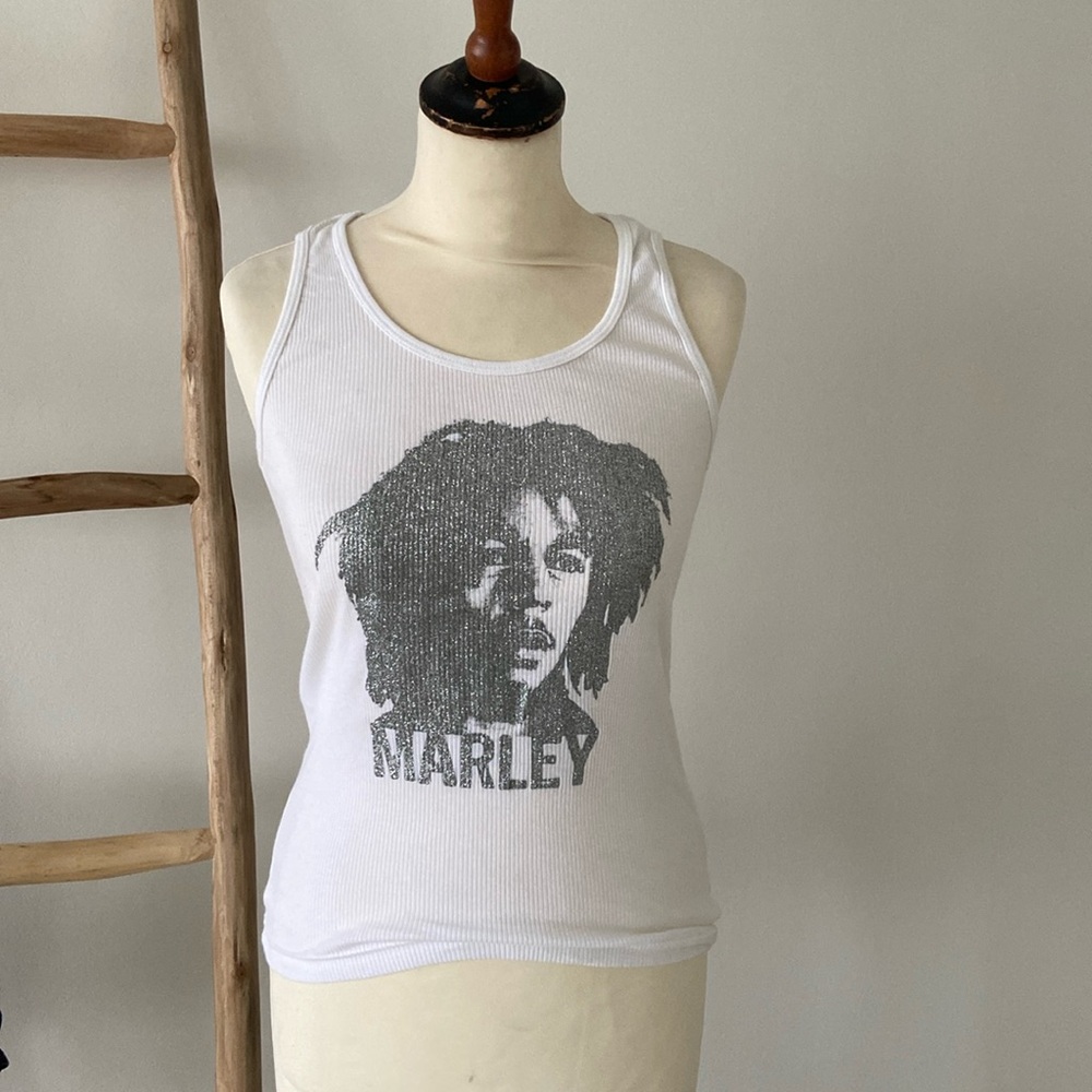 White “ Bob Marley” tank top• Made in USA•smoke free home•